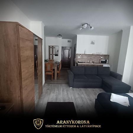 Aranykorona Apartmanhaz Mişcolţ Exterior foto
