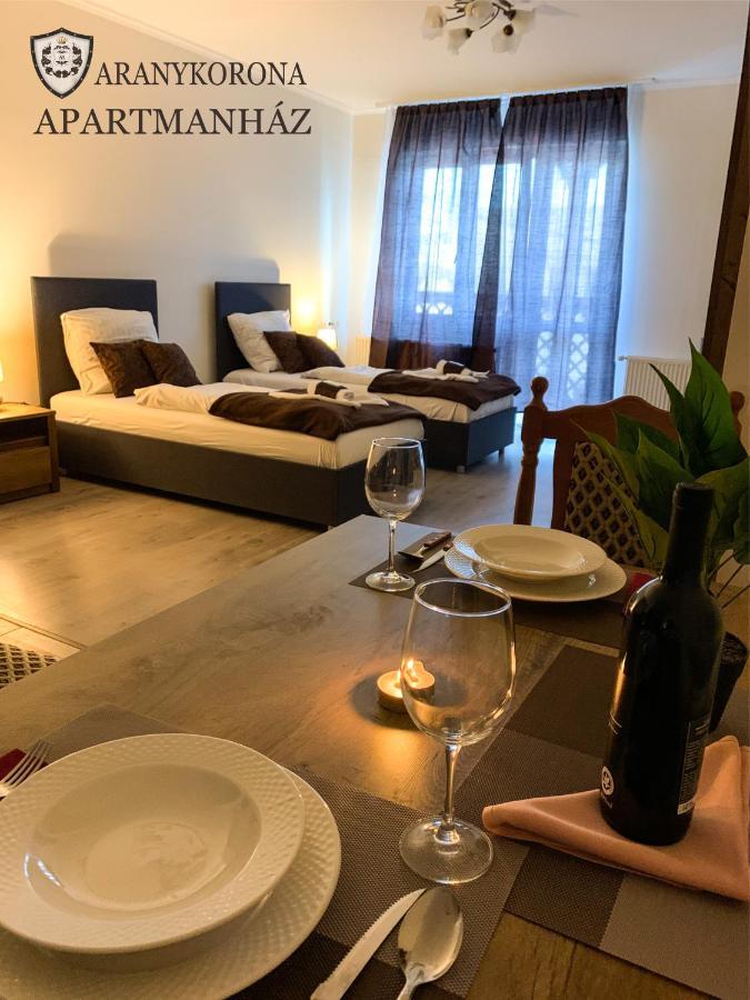 Aranykorona Apartmanhaz Mişcolţ Exterior foto