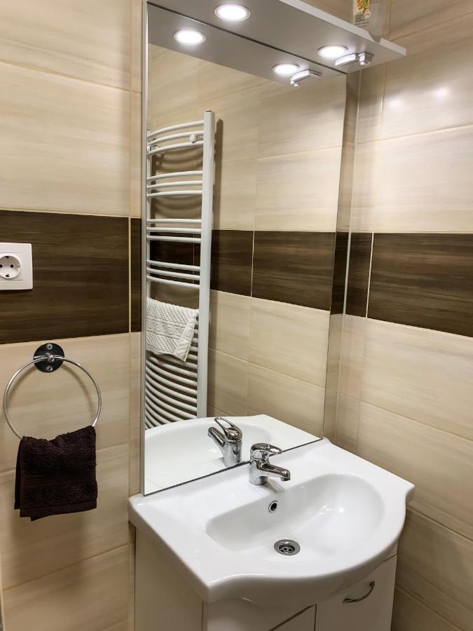 Aranykorona Apartmanhaz Mişcolţ Exterior foto