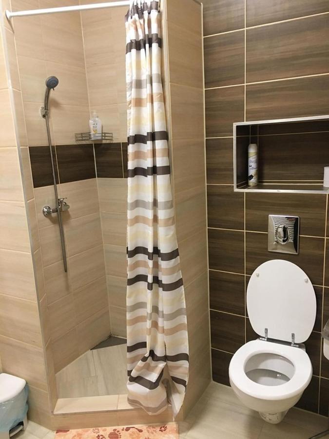 Aranykorona Apartmanhaz Mişcolţ Exterior foto
