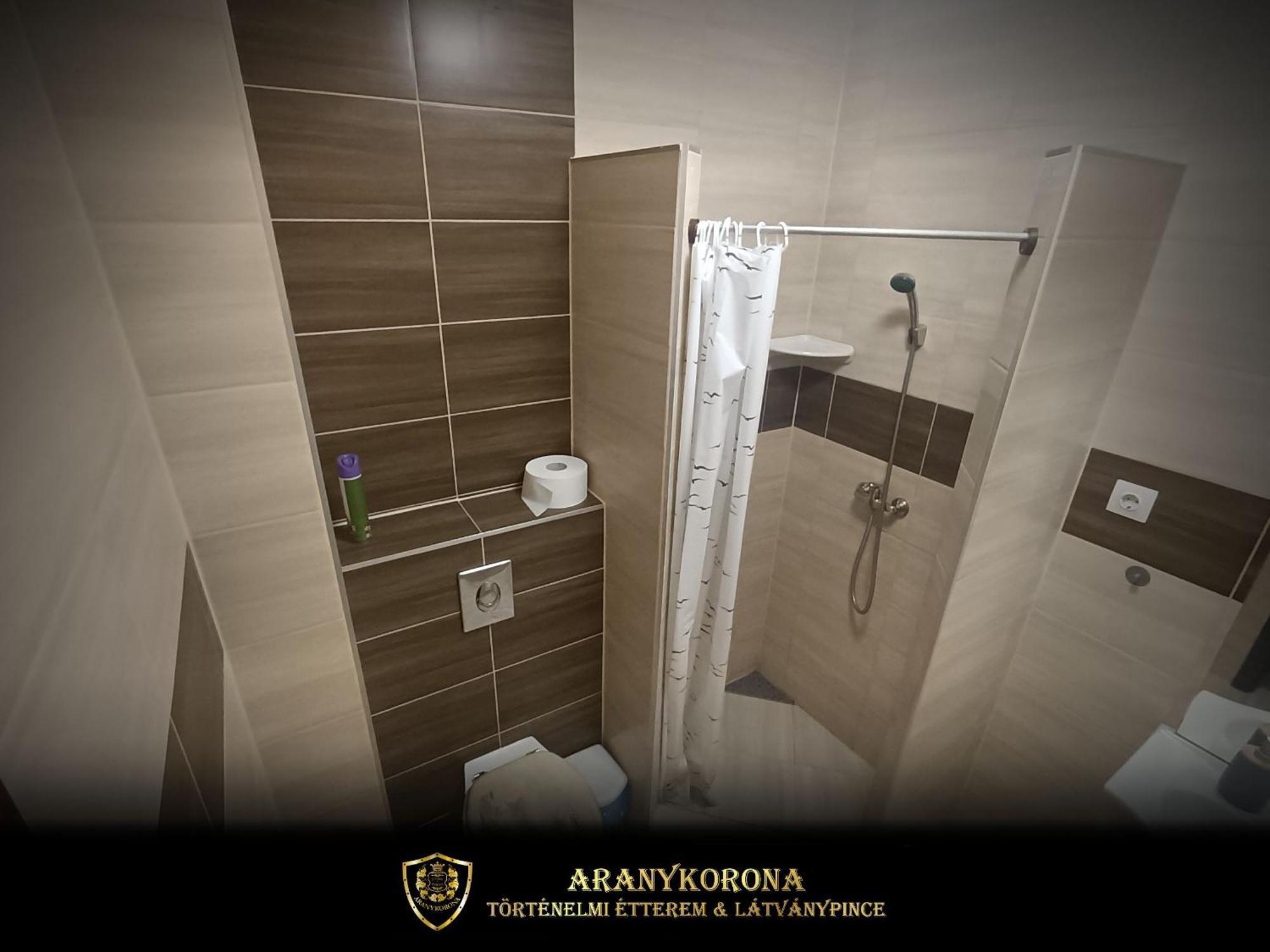 Aranykorona Apartmanhaz Mişcolţ Exterior foto
