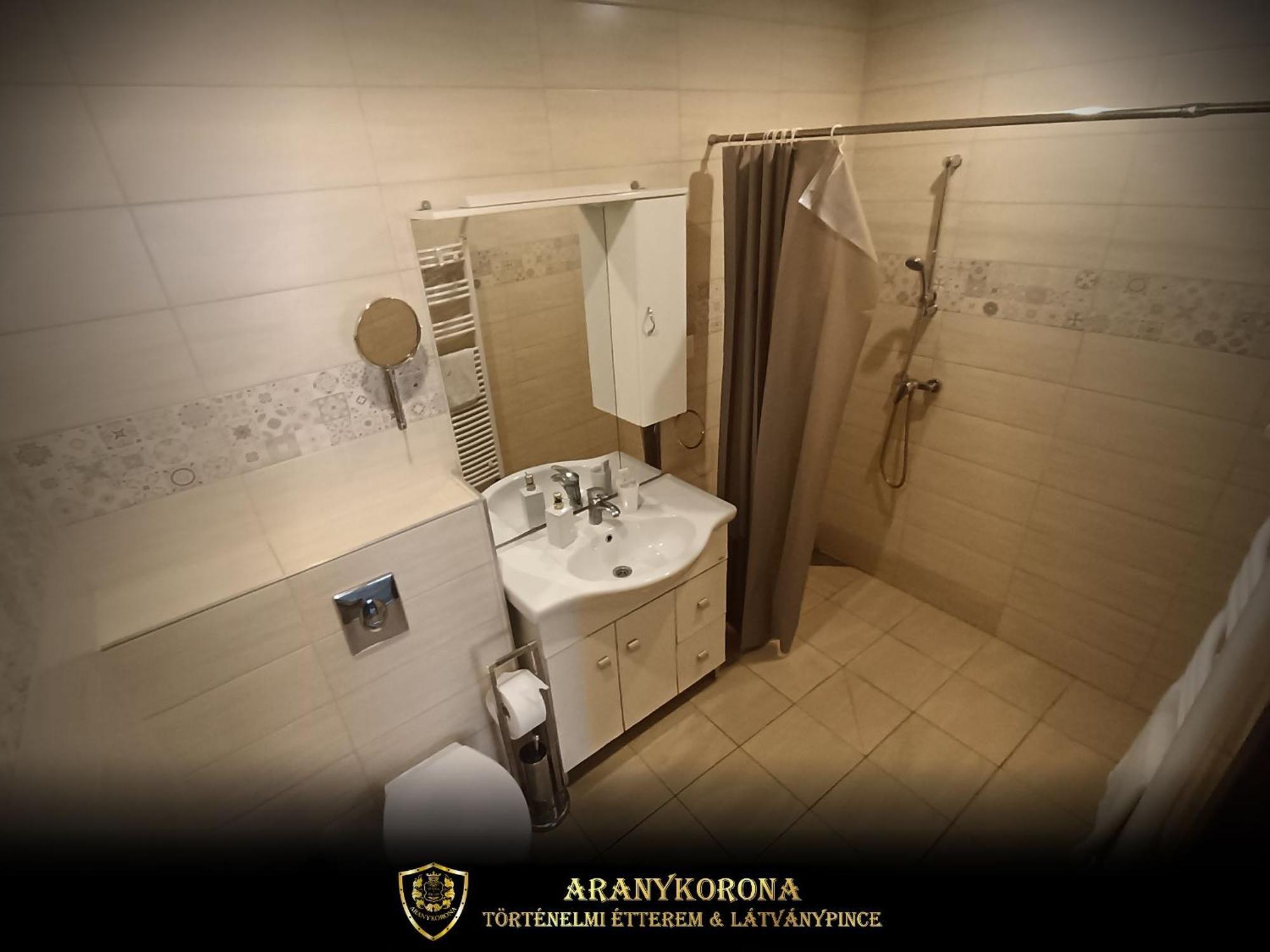 Aranykorona Apartmanhaz Mişcolţ Exterior foto