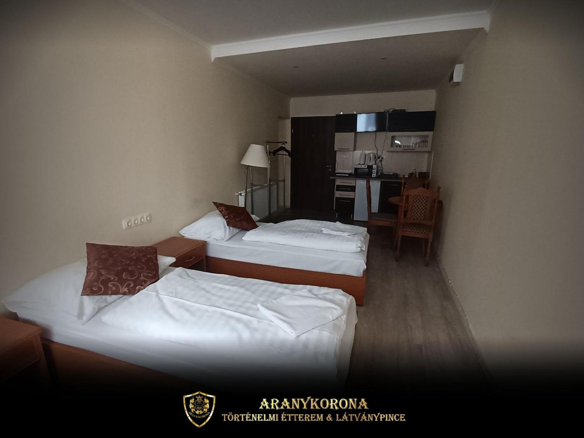 Aranykorona Apartmanhaz Mişcolţ Exterior foto