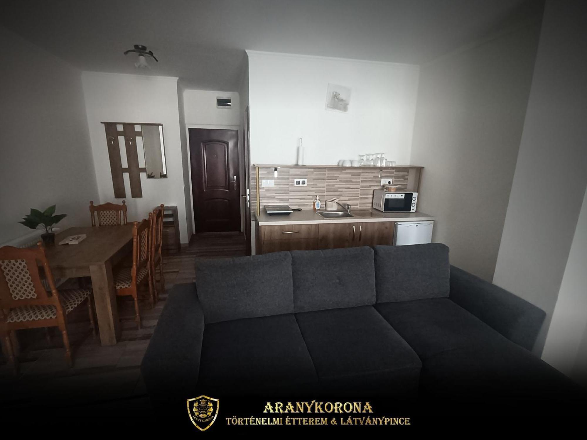 Aranykorona Apartmanhaz Mişcolţ Exterior foto