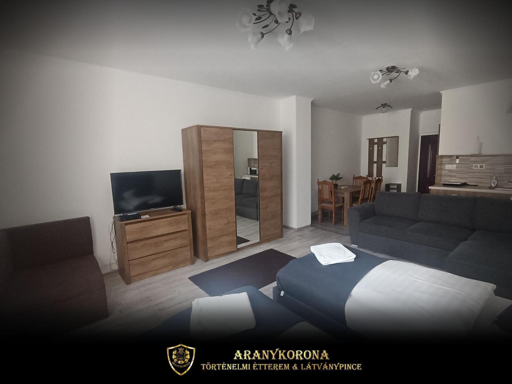 Aranykorona Apartmanhaz Mişcolţ Exterior foto